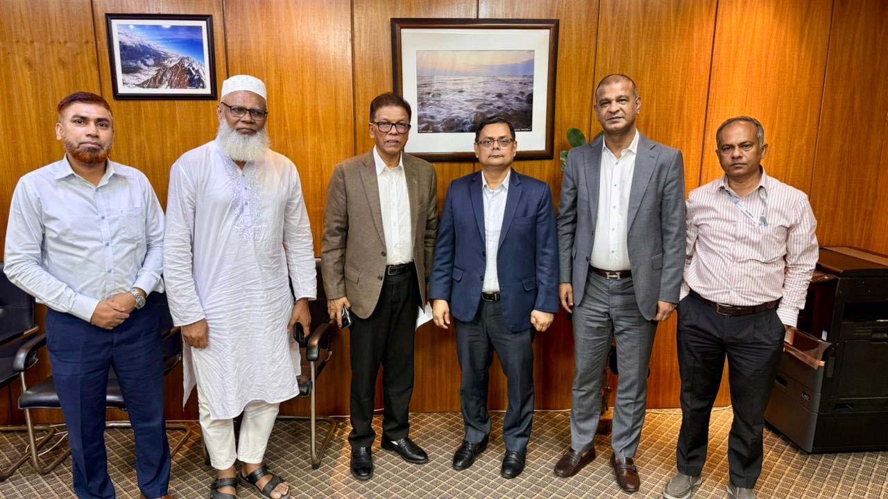 লাইসেন্স নবায়ন নিয়ে কলকারখানা ও প্রতিষ্ঠান পরিদর্শন অধিদফতরের সাথে বিজিএমইএ’র বৈঠক