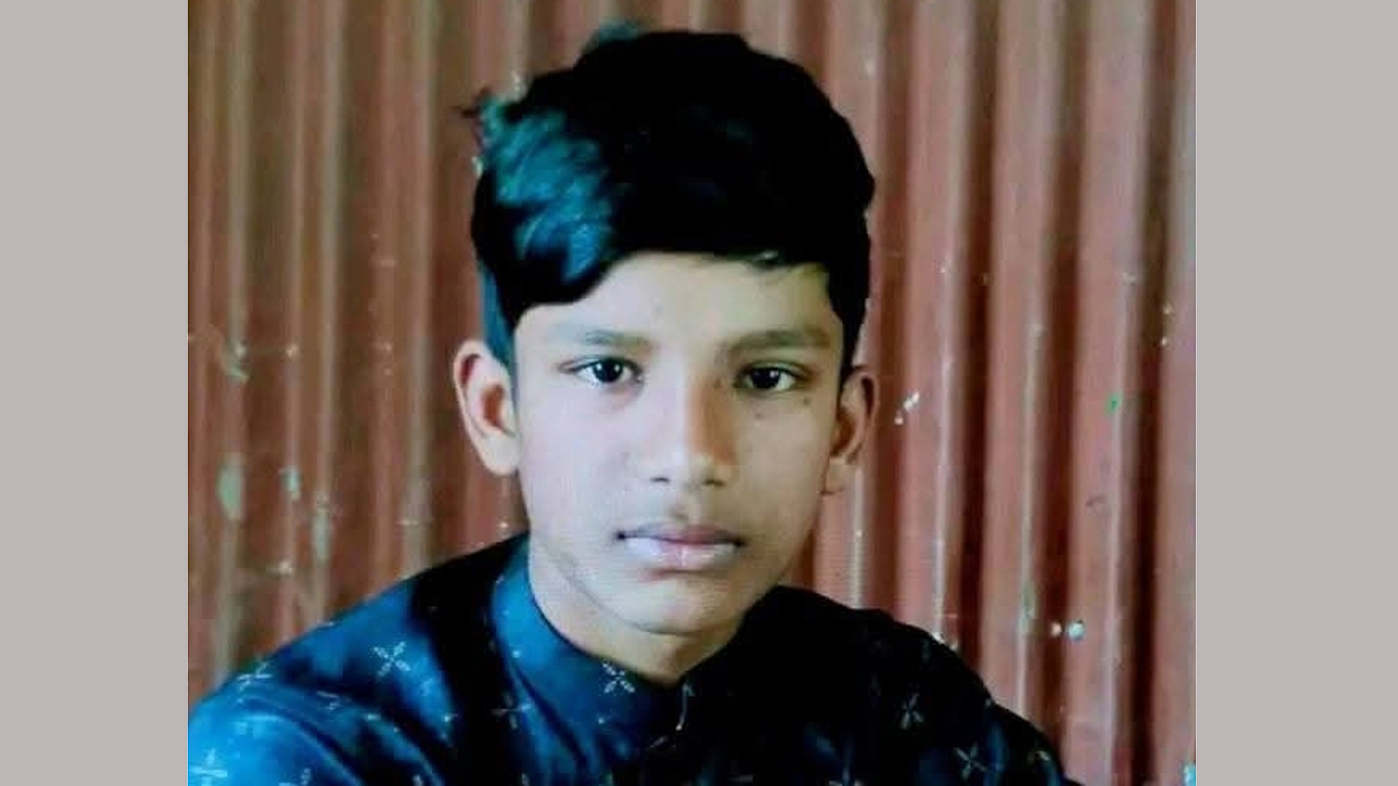 লাবিব খান (১২)