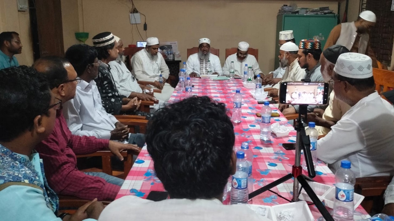 ভূরুঙ্গামারীতে সাংবাদিকদের সাথে এমপির মতবিনিময়