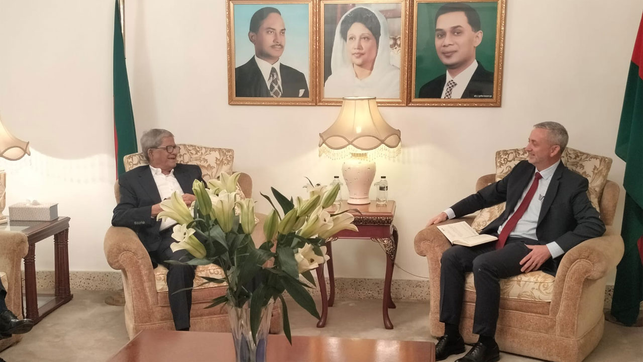 বিএনপির সাথে ইইউ রাষ্ট্রদূত মিলারের বৈঠক