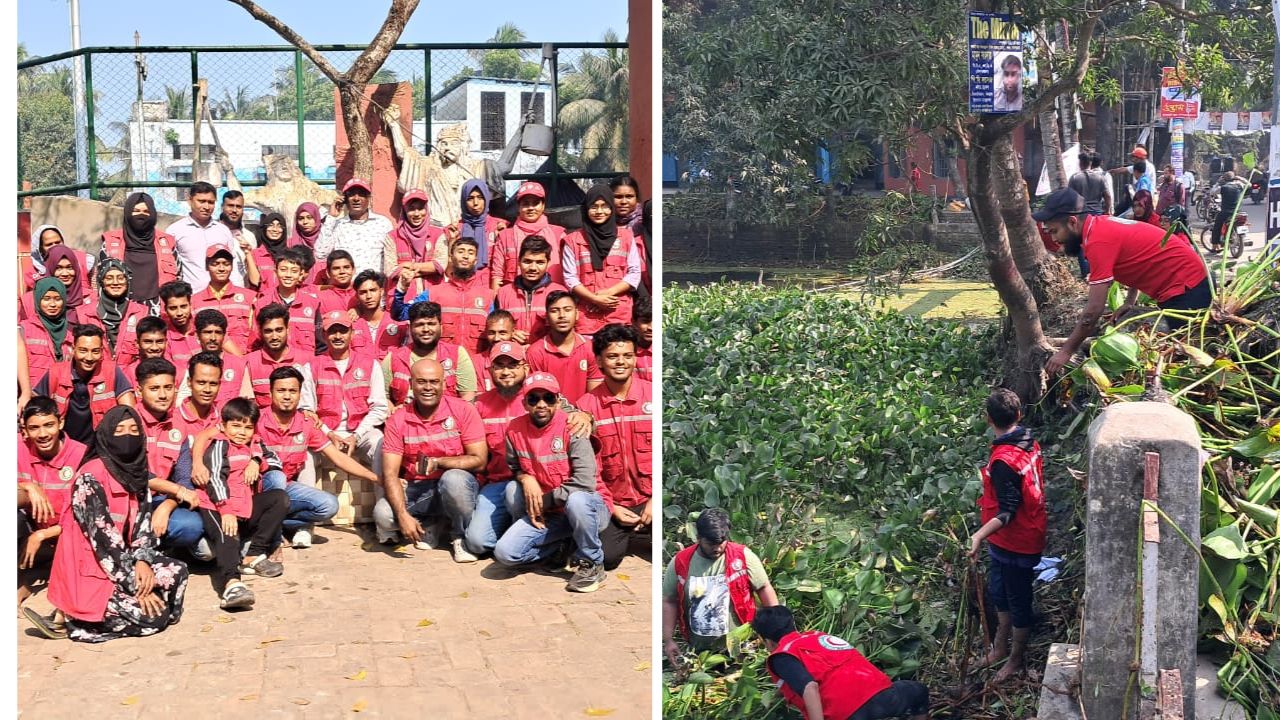 বাগেরহাটে স্বেচ্ছাশ্রমে পুরাতন জেলখানা পুকুরের কচুরিপানা পরিষ্কার করছেন রেডক্রিসেন্ট সদস্যরা