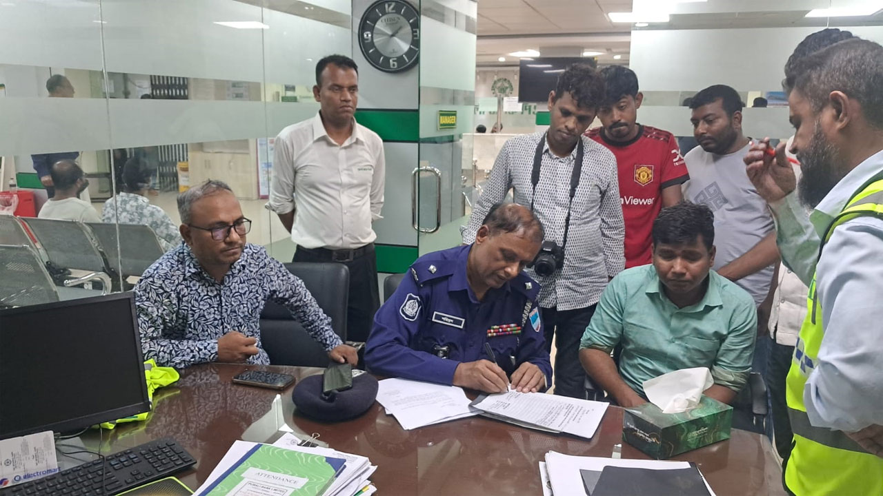 স্বর্ণালংকার গায়েবের ঘটনায় পুলিশের তদন্ত শুরু