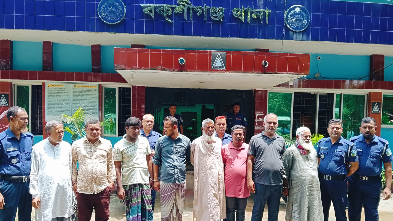 গ্রেফতারকৃতরা