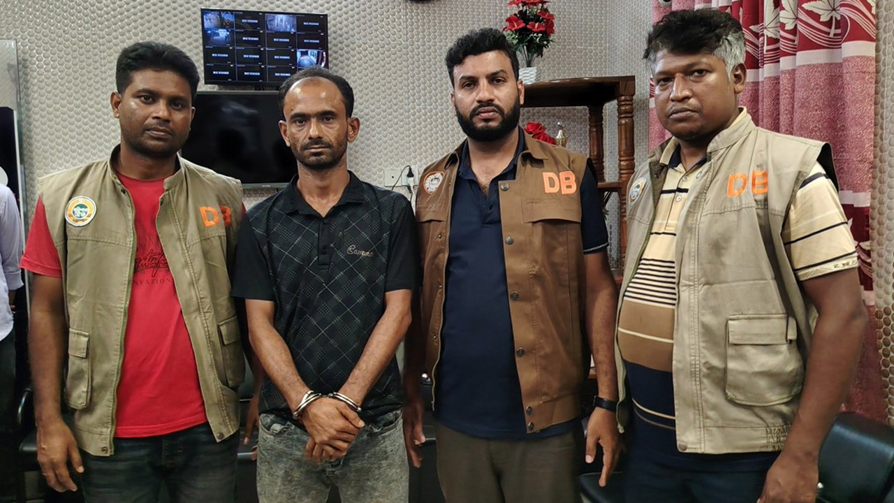 বানারীপাড়ায় ইয়াবাসহ শীর্ষ মাদককারবারি কাওছার হোসেন গ্রেফতার