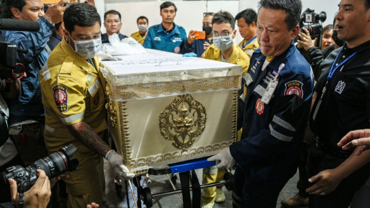 স্বজনরা হাসপাতালে গিয়ে লাশ শনাক্ত ও গ্রহণ করেছেন