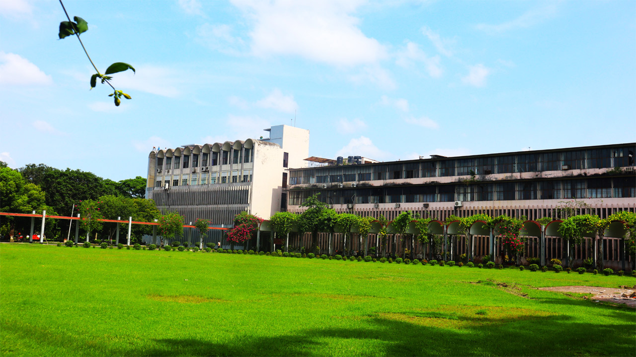 বৃহস্পতিবার বাকৃবির সকল ক্লাস ও পরীক্ষা বন্ধ থাকবে