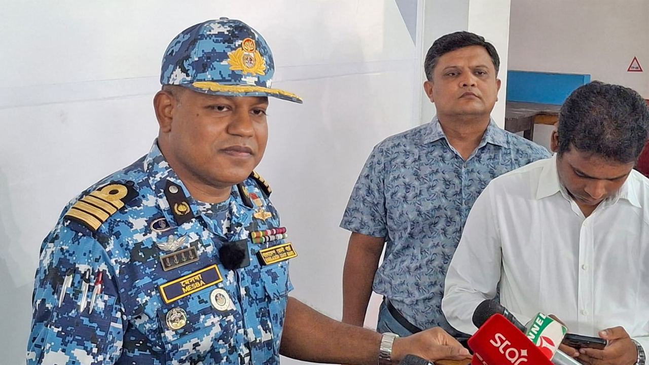 বাংলাদেশ কোস্টগার্ড পশ্চিম জোনের কমান্ডার ক্যাপ্টেন মোহাম্মদ মেসবাউল ইসলাম
