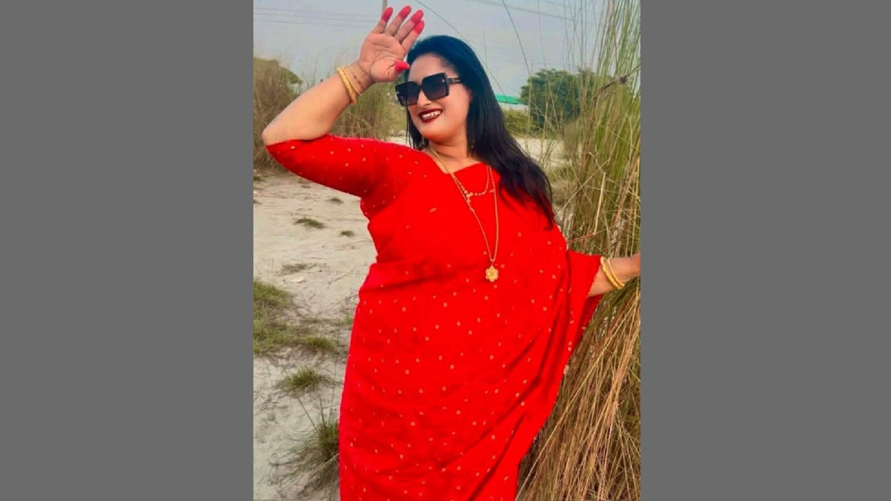 বড়াইগ্রামে ৩ খদ্দের-পতিতাসহ আওয়ামী লীগ নেত্রী গ্রেফতার