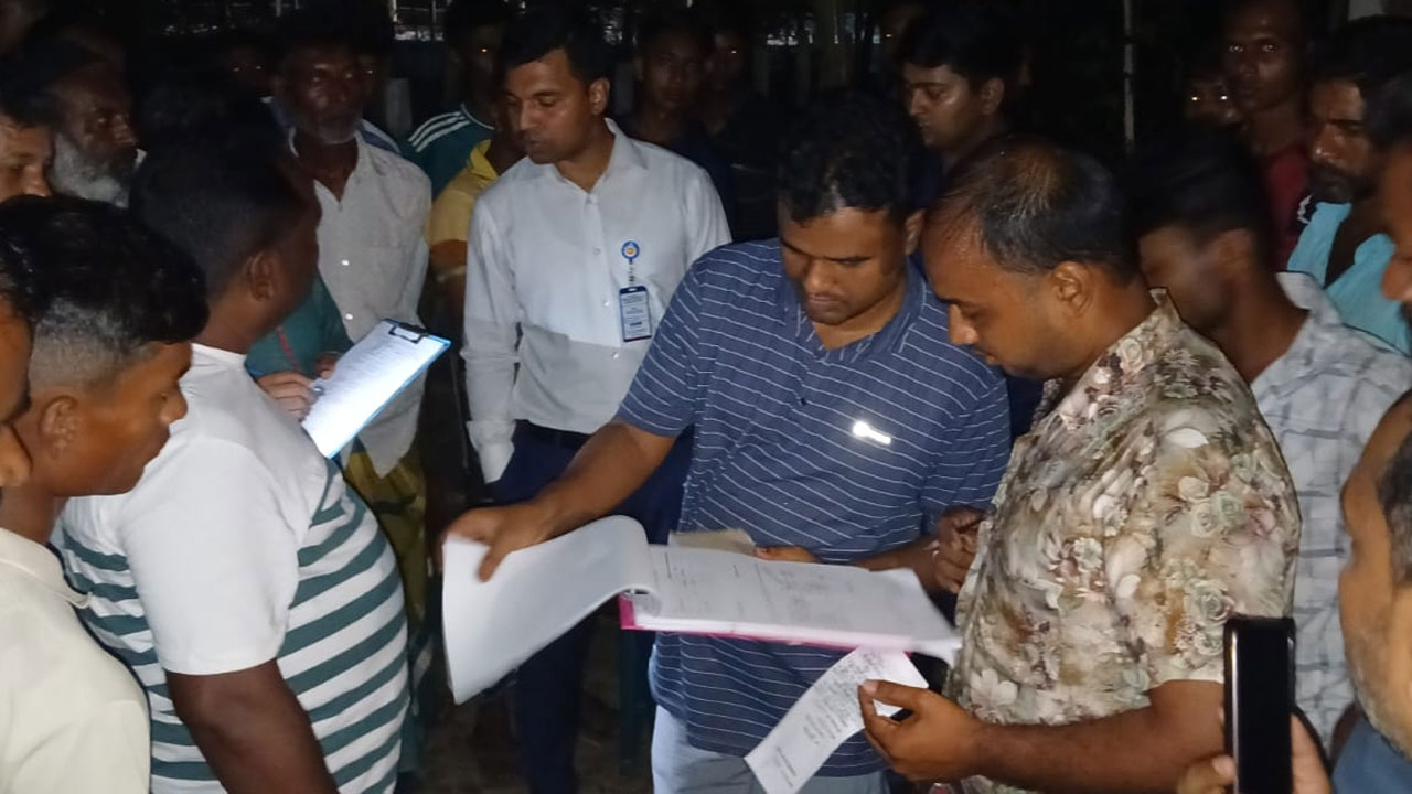 কাকচিরা বাজারে অভিযান