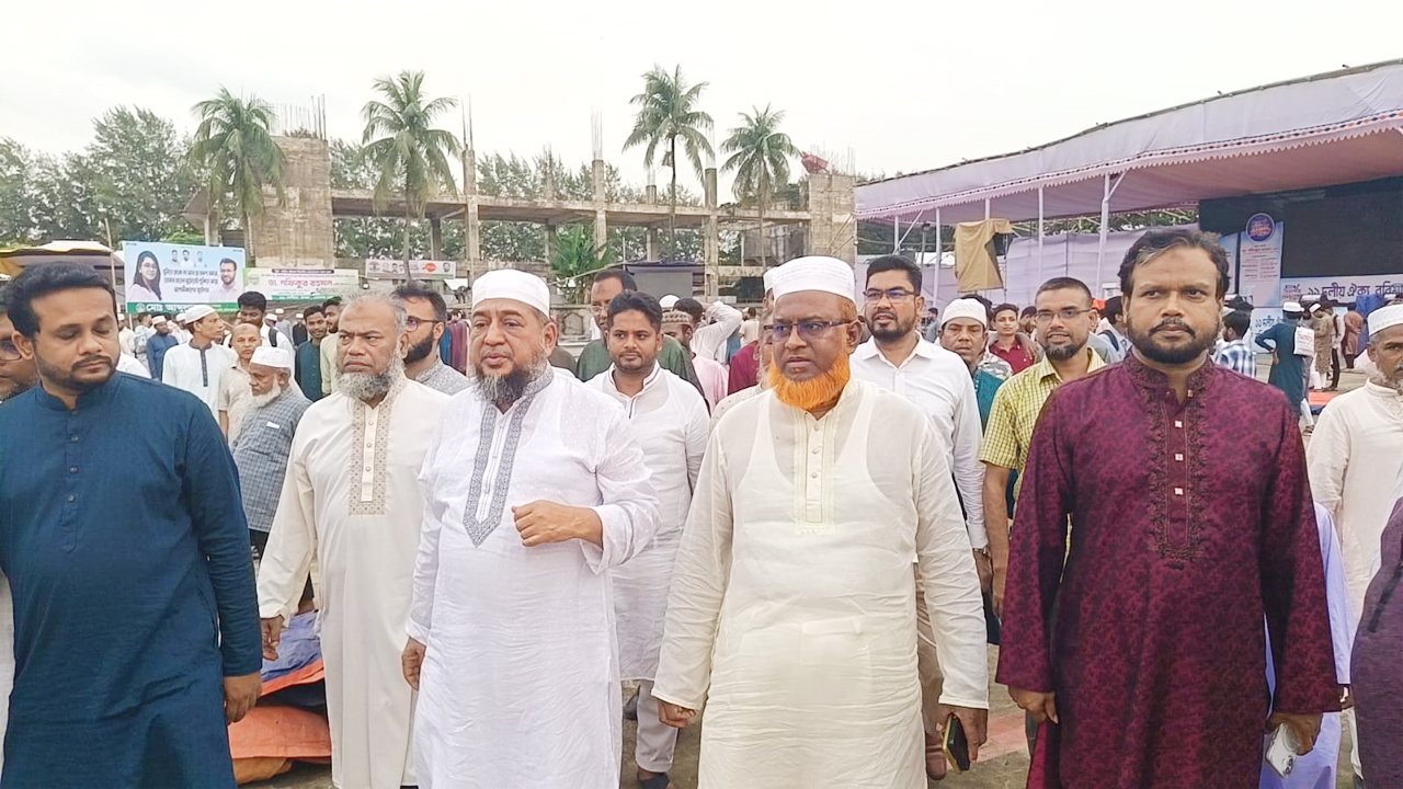 সমাবেশস্থল পরিদর্শনে অ্যাডভোকেট মুয়াযযম হোসাইন হেলালসহ ১১ দলীয় ঐক্যের নেতৃবৃন্দ