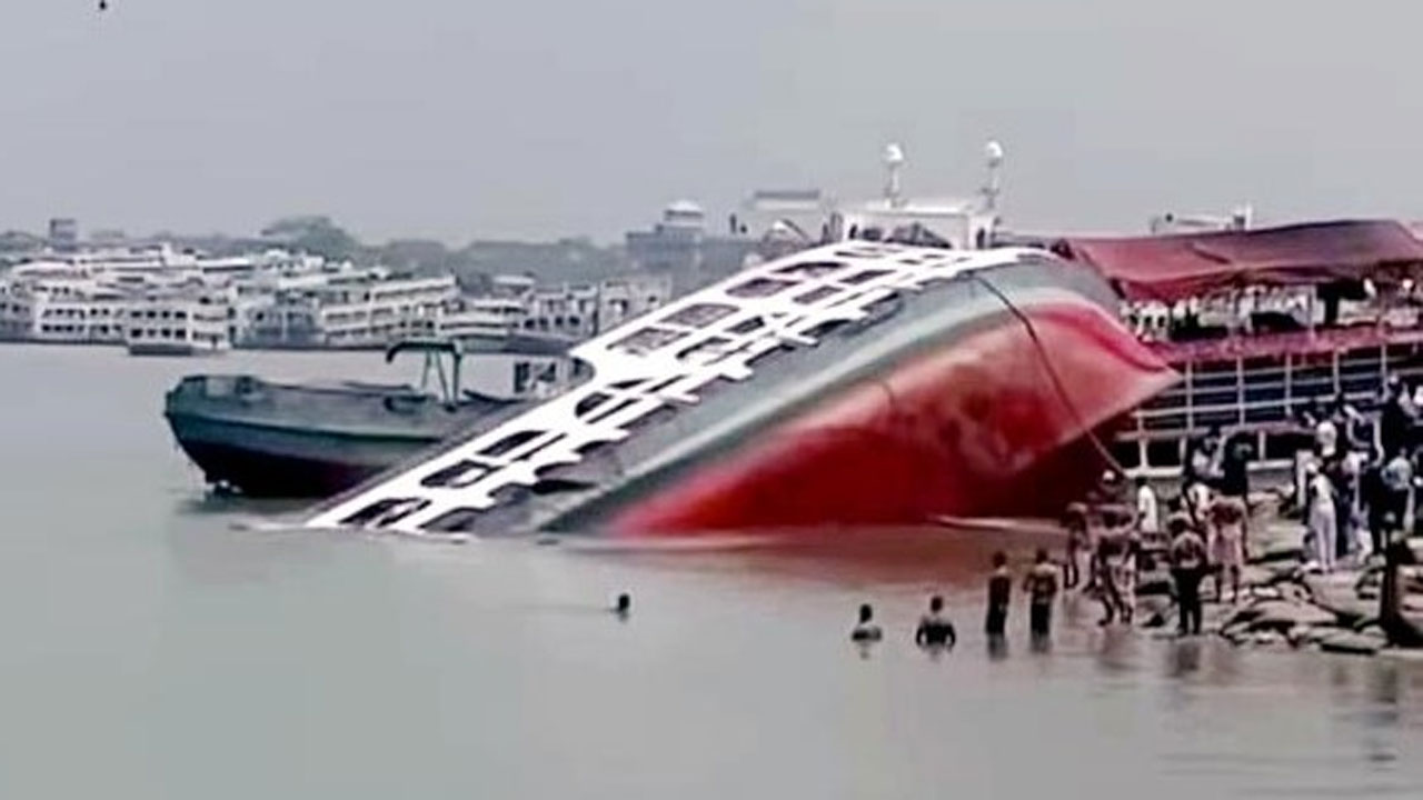 চরমোনাইয়ে রিজার্ভ লঞ্চ ডুবি