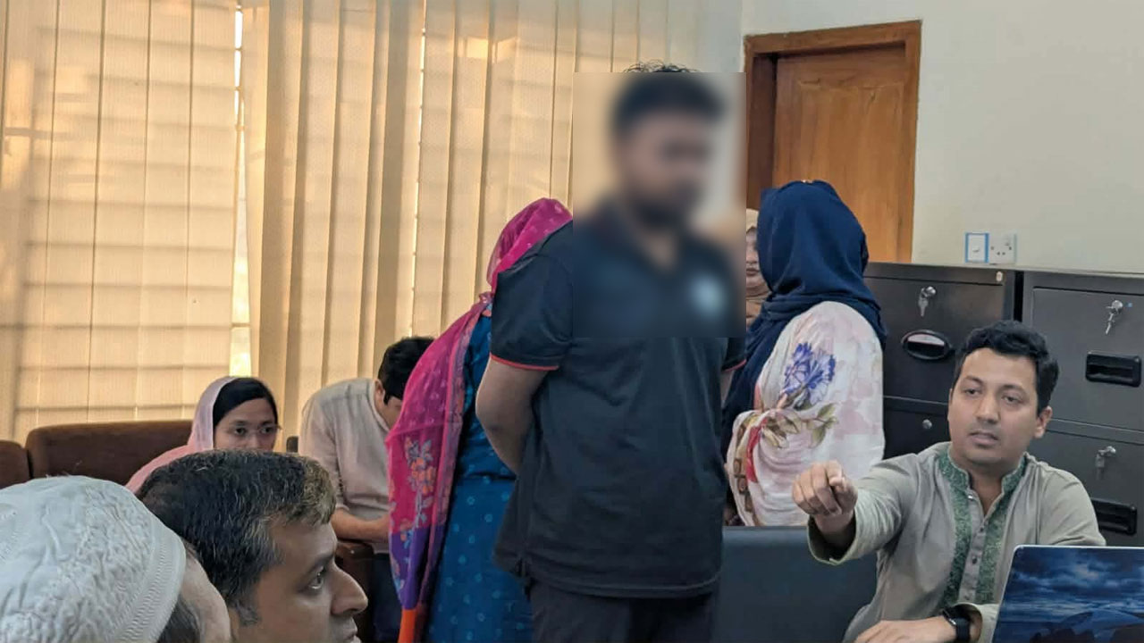 অভিযুক্ত শিক্ষার্থী তুর্য্য প্রিনাম বাড়ৈ