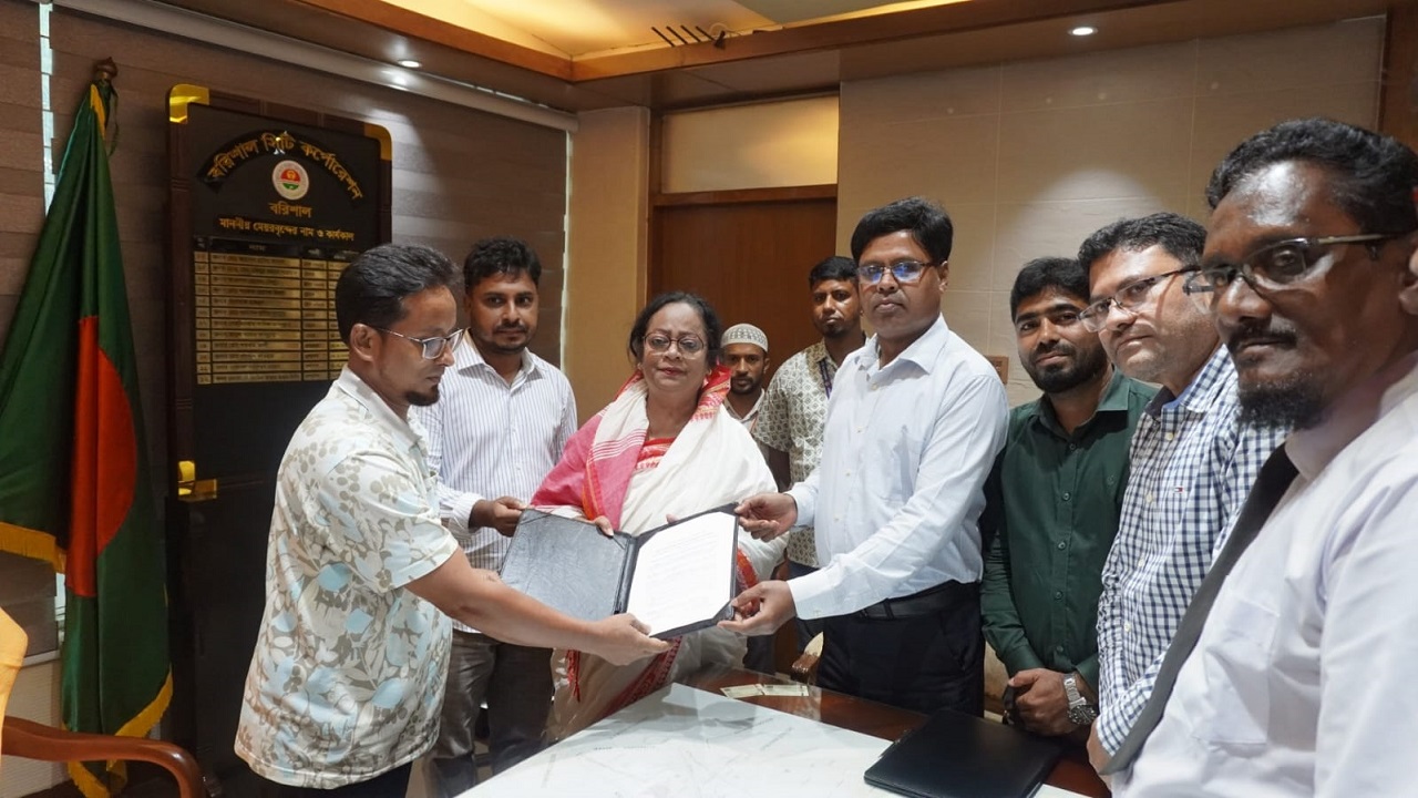 বর্জ্য ব্যবস্থাপনায় বরিশাল সিটি করপোরেশনের সমঝোতা চুক্তি