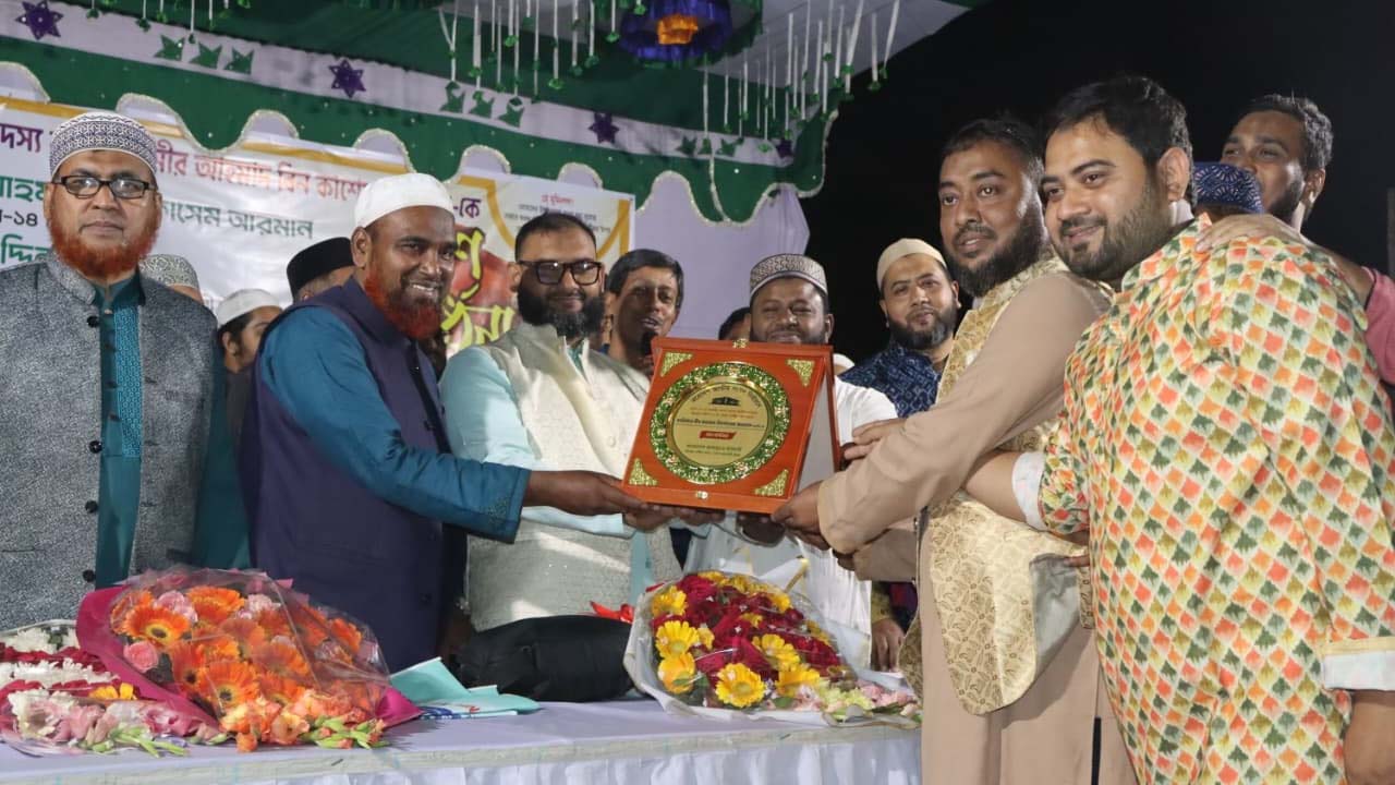 মিরপুরে ব্যারিস্টার আরমানকে গণসংবর্ধনা