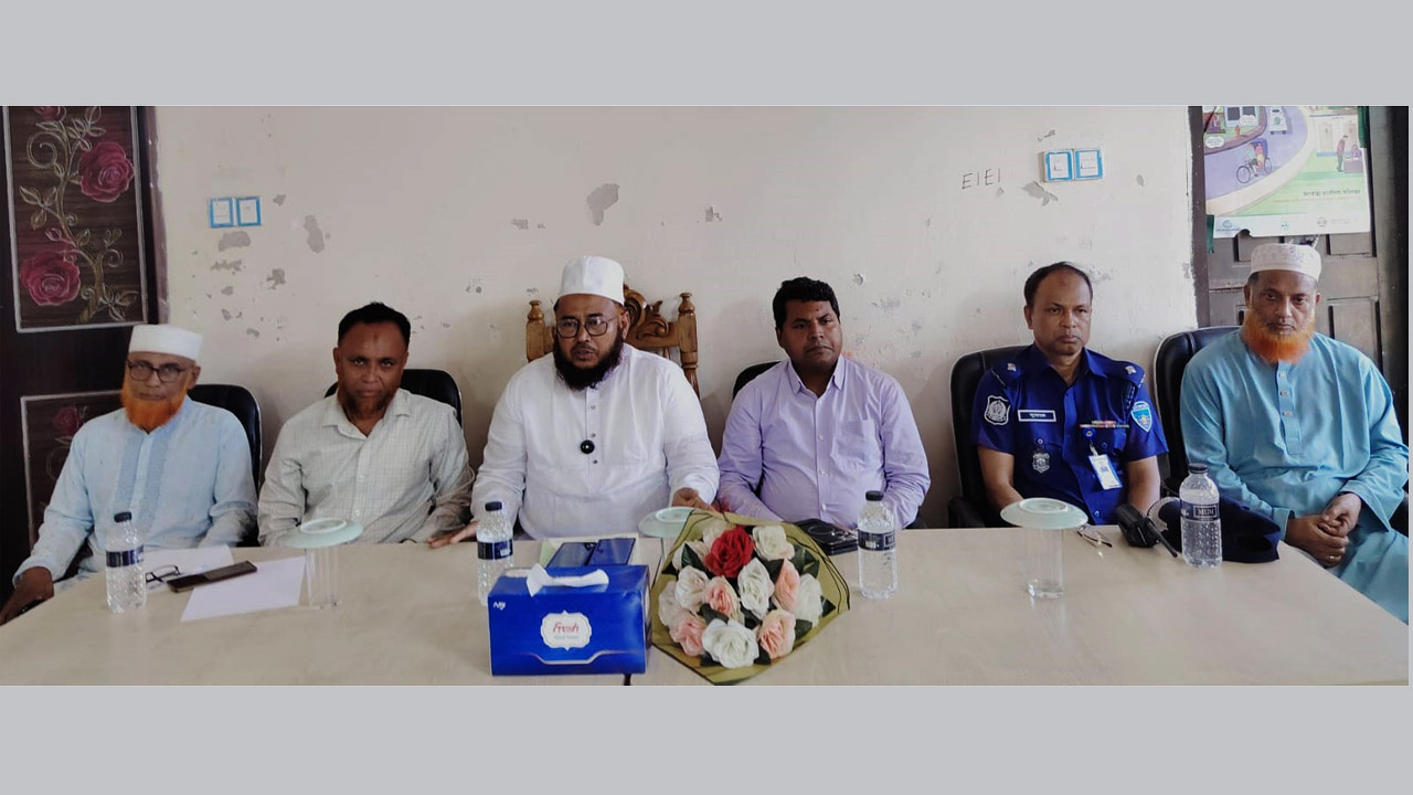 বাঁশখালী পৌরসভায় এক মতবিনিময় সভায় এমপি জহিরুল ইসলাম