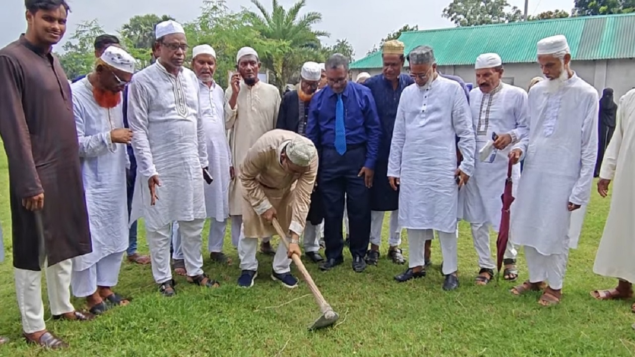 ভালুকা মহিলা কলেজের নতুন একাডেমিক ভবনের ভিত্তিপ্রস্তর স্থাপন