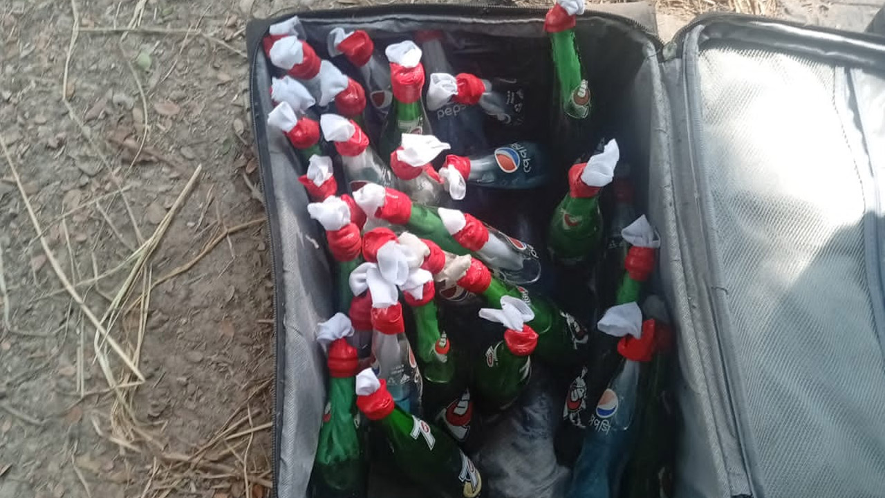 উদ্ধারকৃত পেট্রোল বোমা