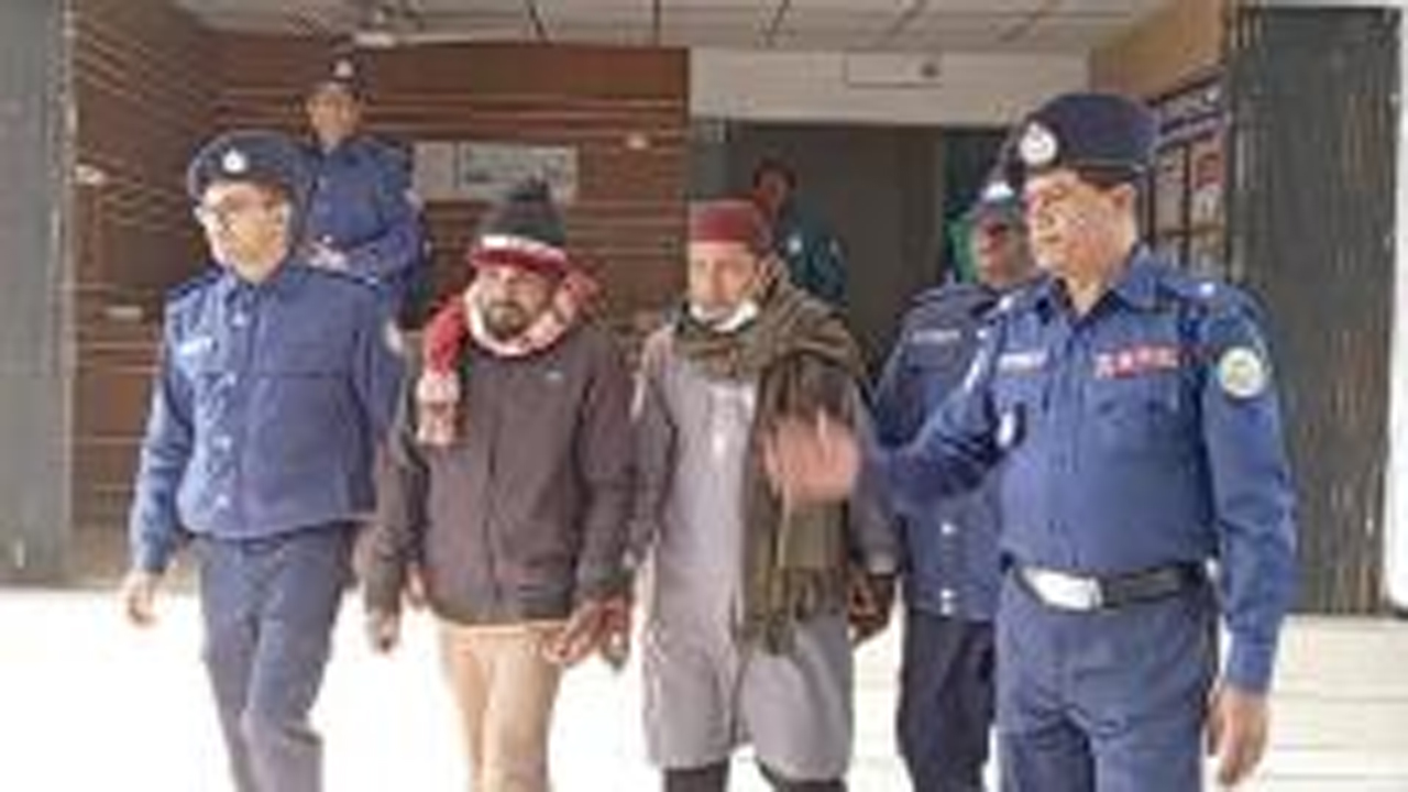 গ্রেফতার ডাকাতরা