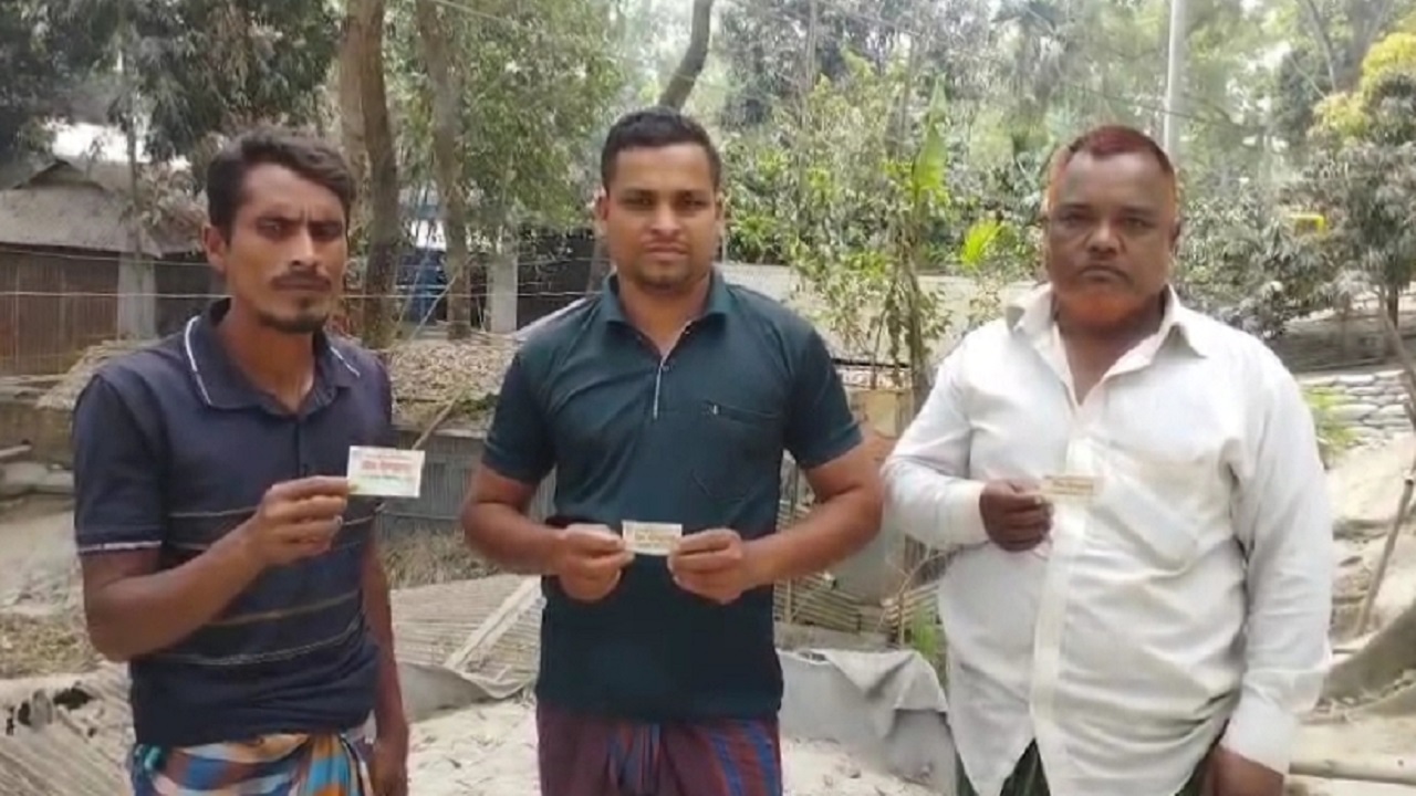 ভূঞাপুরে কার্ড পেলেও ভিজিএফের চাল পায়নি অনেক পরিবার