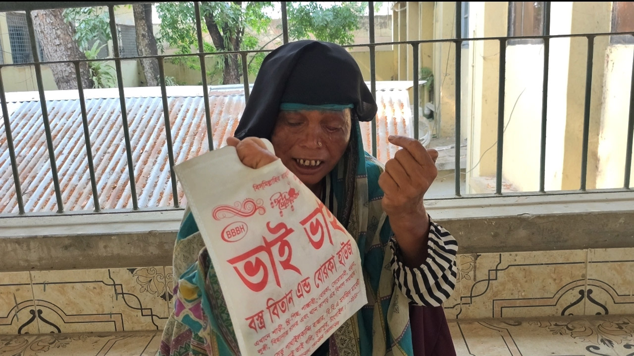 ভূঞাপুরে বিএনপি নেতাদের হুমকিতে ঘরছাড়া প্রতিবন্ধী ফরিদা