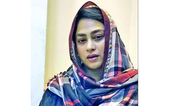 নিরাপত্তাহীনতায় পপি