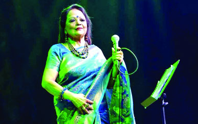 টরেন্টো মাতিয়ে দেশে এসেও ব্যস্ত সাবিনা ইয়াসমিন