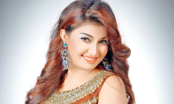 উপস্থাপনায় প্রশংসিত মুক্তি