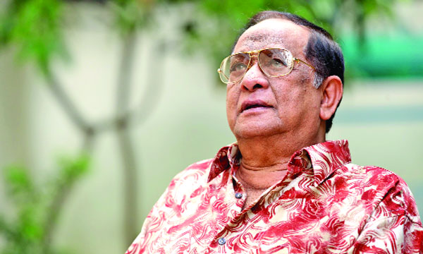 চলচ্চিত্রে নায়করাজ রাজ্জাকের ছয় দশক