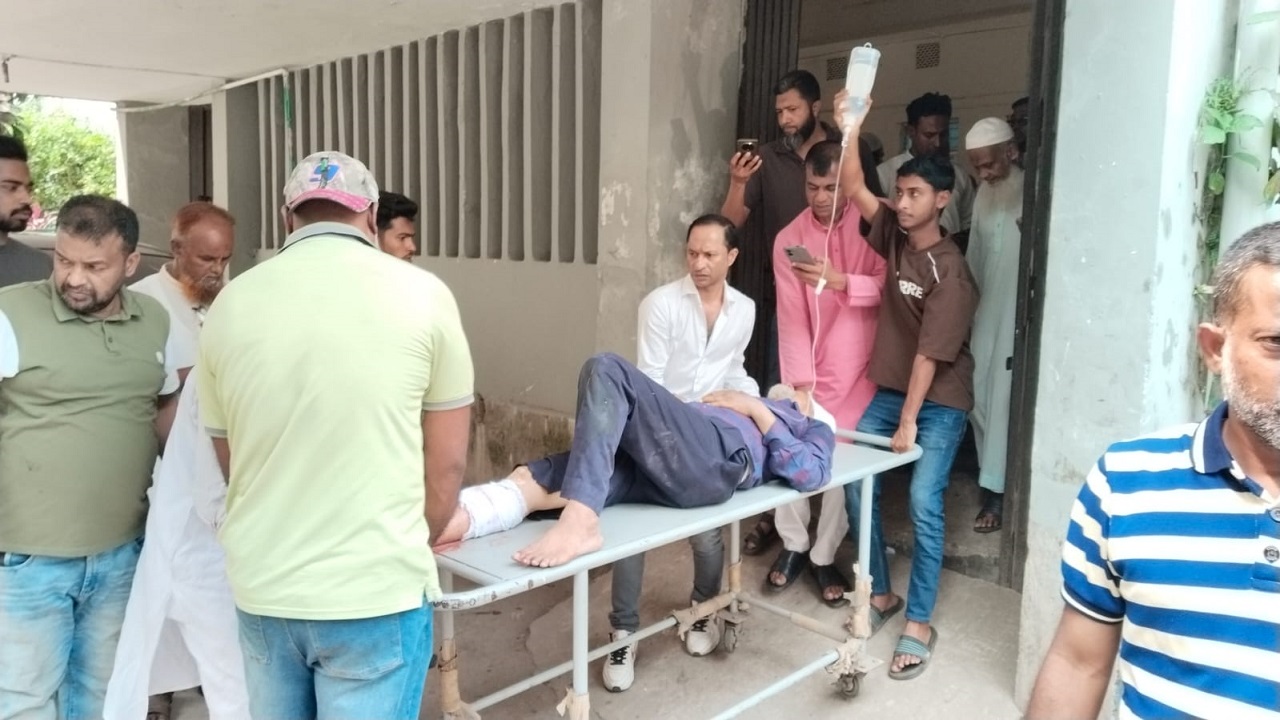 মুন্সীগঞ্জে জমি নিয়ে বিরোধে বীর মুক্তিযোদ্ধাকে কুপিয়ে জখম