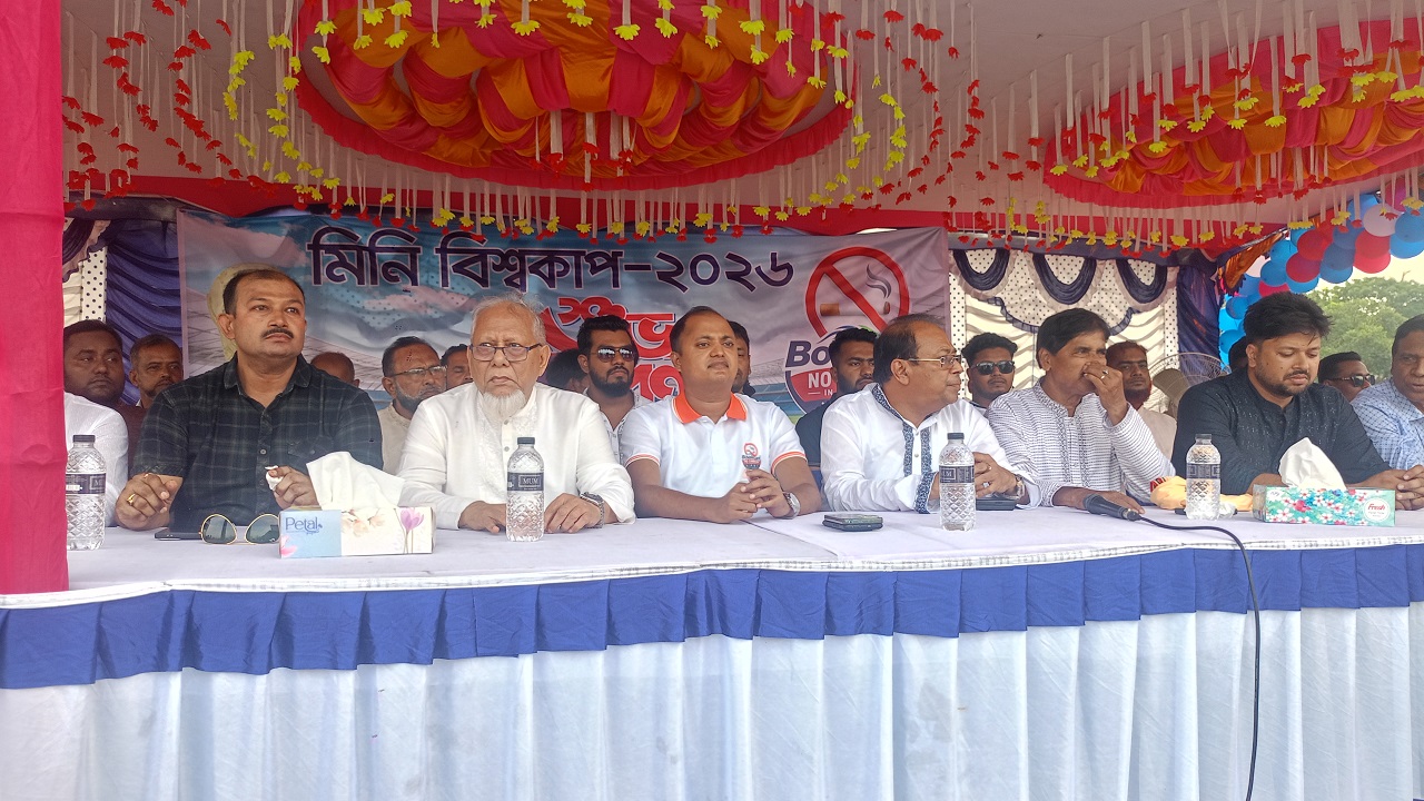 বোয়ালমারীতে মিনি ফুটবল বিশ্বকাপের উদ্বোধন