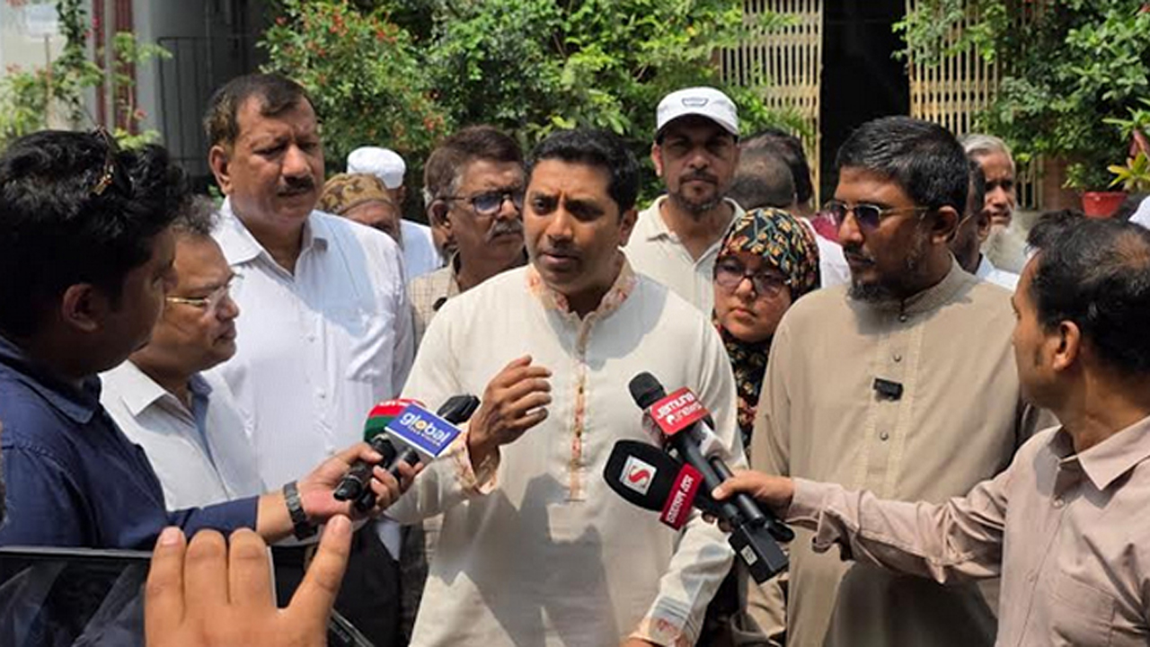 সাংবাদিকদের সাথে মতবিনিময়ে প্রাথমিক ও গণশিক্ষা প্রতিমন্ত্রী ববি হাজ্জাজ