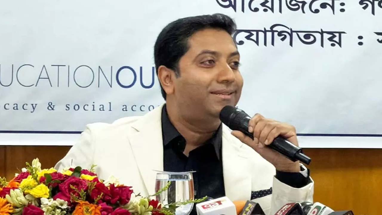 প্রধান অতিথির বক্তব্য দেন প্রাথমিক ও গণশিক্ষা প্রতিমন্ত্রী ববি হাজ্জাজ