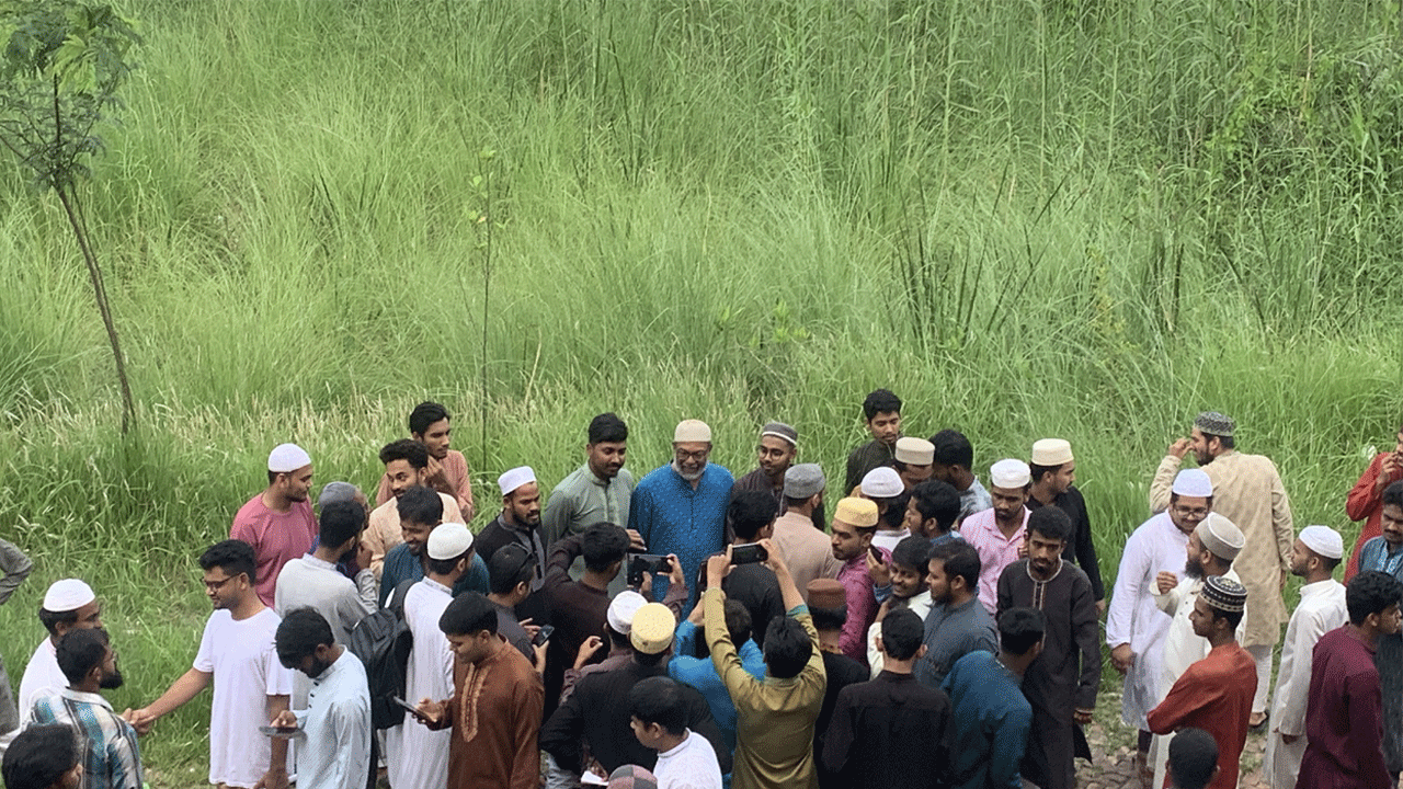 ভিসির অশ্রুসিক্ত বিদায়