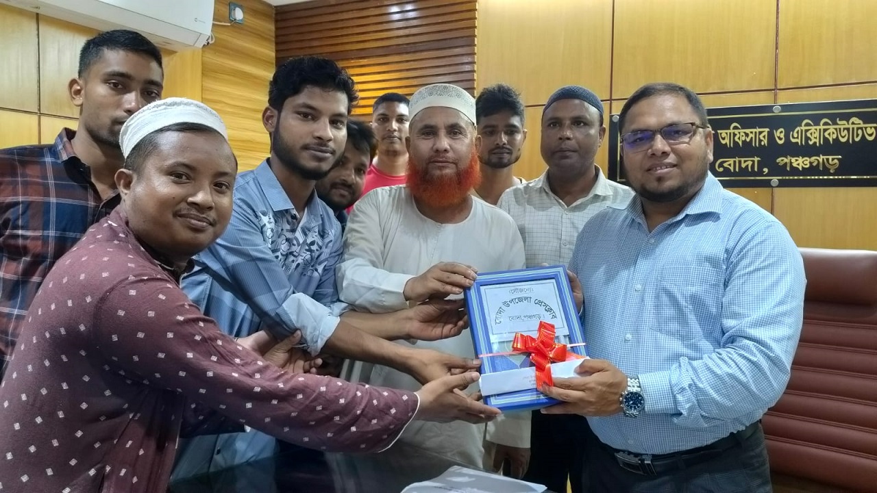 পঞ্চগড়ে ইউএনও’র সাথে উপজেলা প্রেসক্লাবের সদস্যদের সৌজন্য সাক্ষাৎ