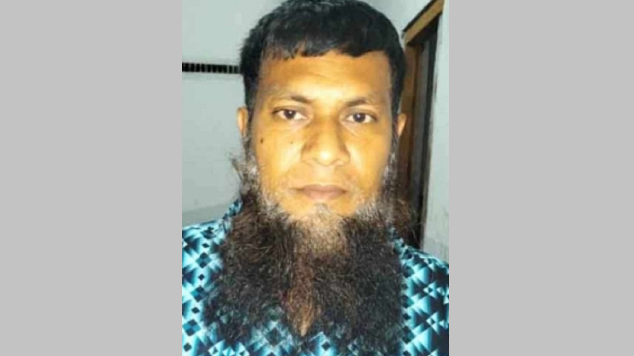 ধুনটে সাবেক সেনা সদস্যকে কুপিয়ে হত্যা চেষ্টার মামলায় গ্রেফতার ১