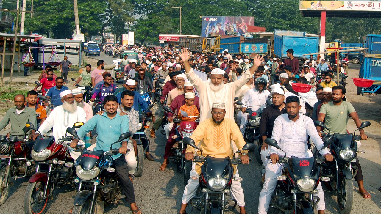 বগুড়া-৬ আসনে দাঁড়িপাল্লায় ভোট চেয়ে জামায়াতের মোটরসাইকেল র‌্যালি