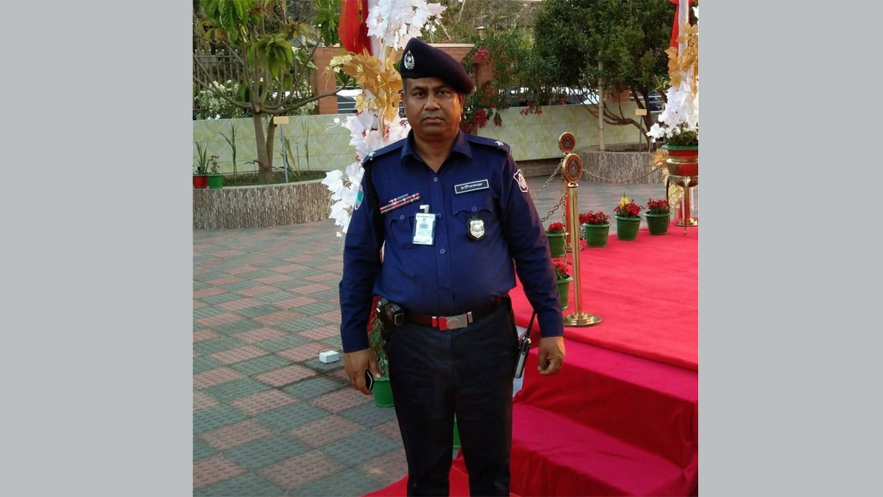 সাবেক ওসি আলমগীর হোসেন
