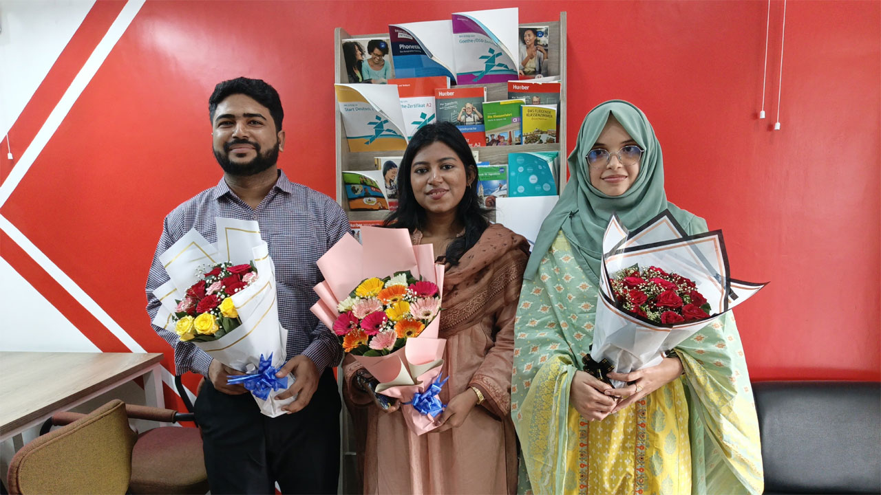 জাহিদুল ইসলাম আকাশ, সুস্মিতা পাল ও ফাহমিদা আক্তার তিশা