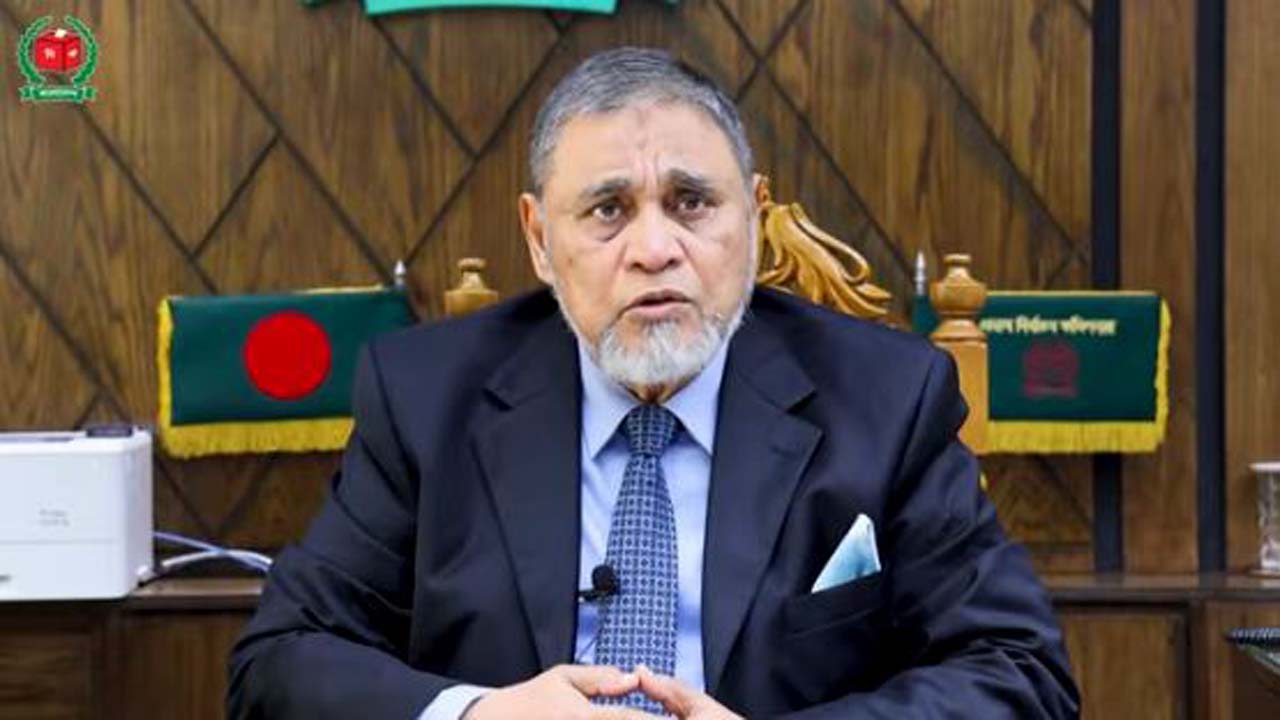প্রধান নির্বাচন কমিশনার এ এম এম নাসির উদ্দিন