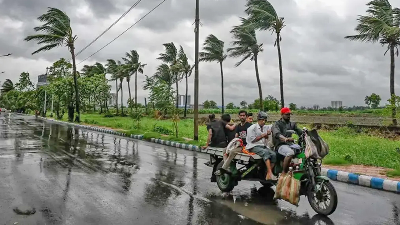 রংপুর–সিলেটসহ বিভিন্ন অঞ্চলে ঝোড়ো হাওয়ার সম্ভাবনা