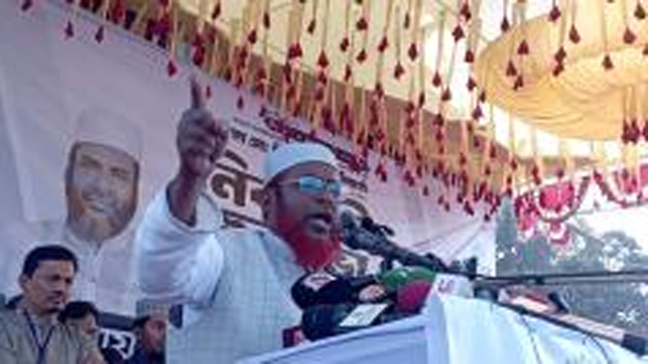 নির্বাচনী জনসভায় বক্তব্য রাখছেন মিয়া গোলাম পরওয়ার