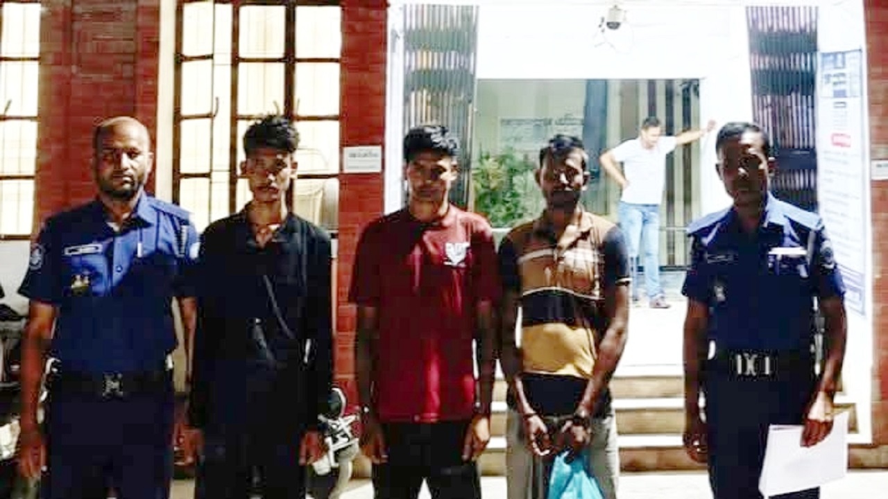 ভ্রাম্যমাণ আদালতে ৩ মাদকসেবিকে কারাদণ্ড