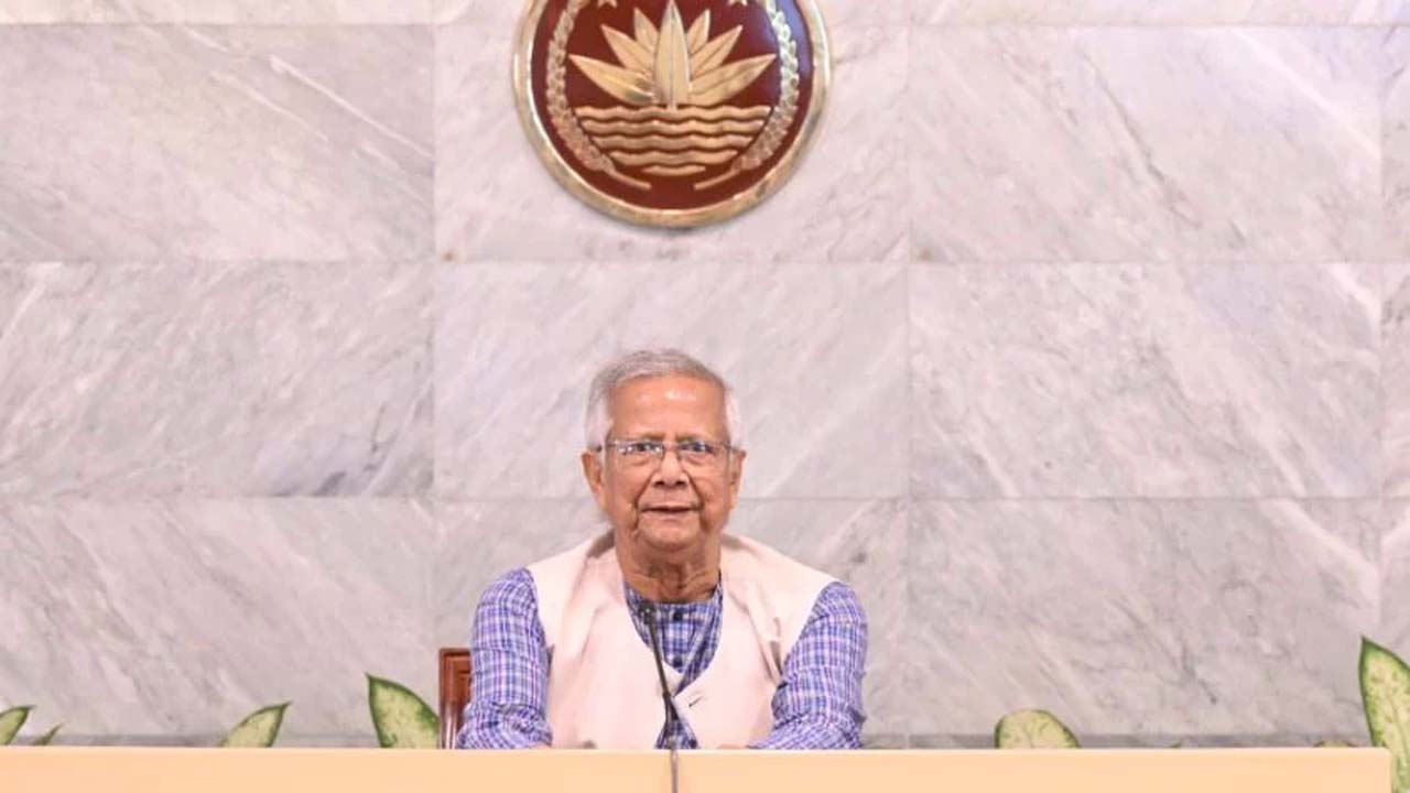 প্রধান উপদেষ্টার কার্যালয়ে উপদেষ্টা পরিষদের সাপ্তাহিক বৈঠকে ড. মুহাম্মদ ইউনূস