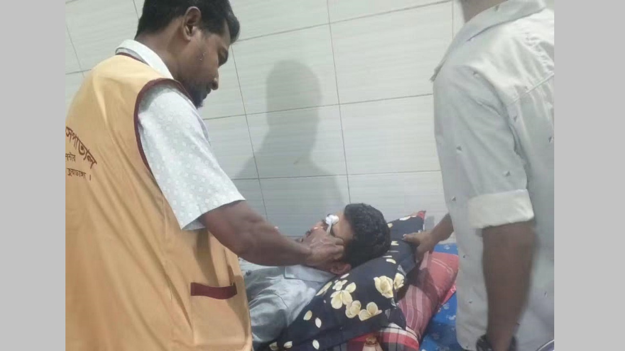 চুয়াডাঙ্গায় সাবেক শিবির সভাপতি আরিফুলের ওপর হামলা : প্রতিবাদে জামায়াতের বিক্ষোভ