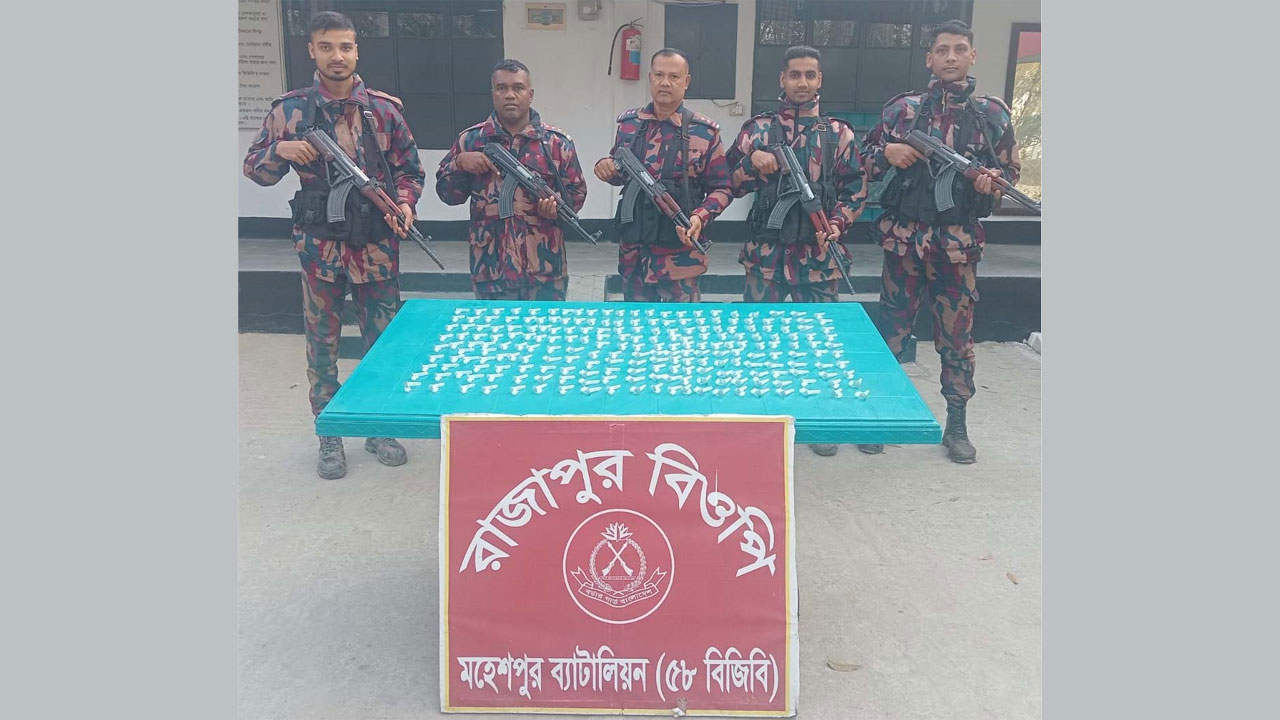 অভিযানে উদ্ধার করা ভারতীয় ডিএনএ টেস্ট কিট