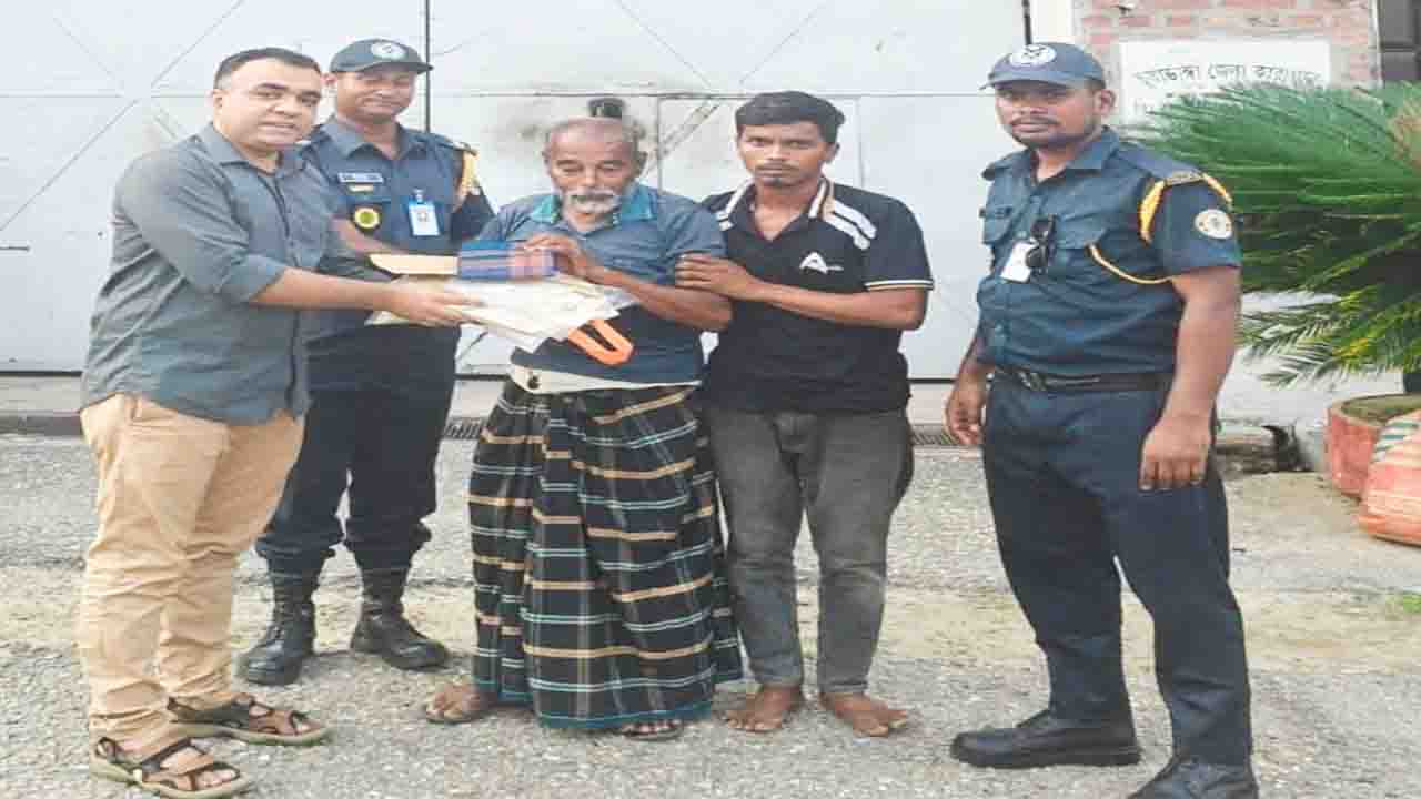 কারামুক্ত আব্দুল মালেক