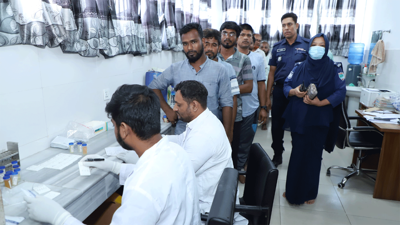 গণপরিবহন কর্মীদের ডোপ কার্যক্রম