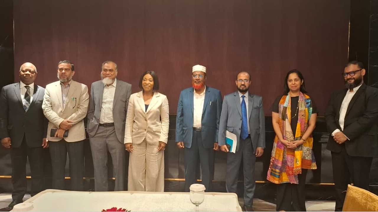 ঢাকার ইন্টার কন্টিনেন্টাল হোটেলে কমনওয়েলথ মহাসচিব শার্লি বোচওয়ের সাথে বৈঠক করেন জামায়াত নেতারা