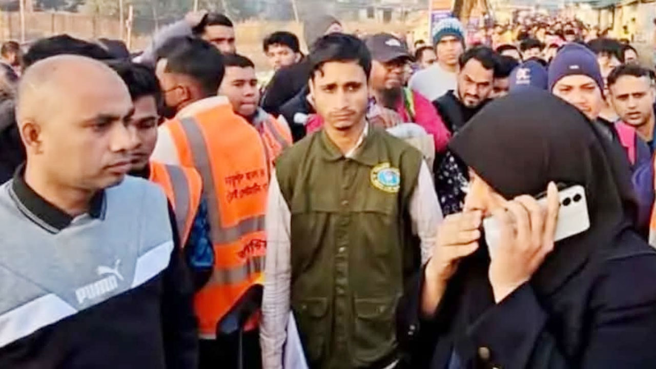 ইউএনওকে গ্রেফতারের নির্দেশ দেন স্বরাষ্ট্র মন্ত্রণালয়ের কর্মকর্তা পরিচয় দেয়া পর্যটক