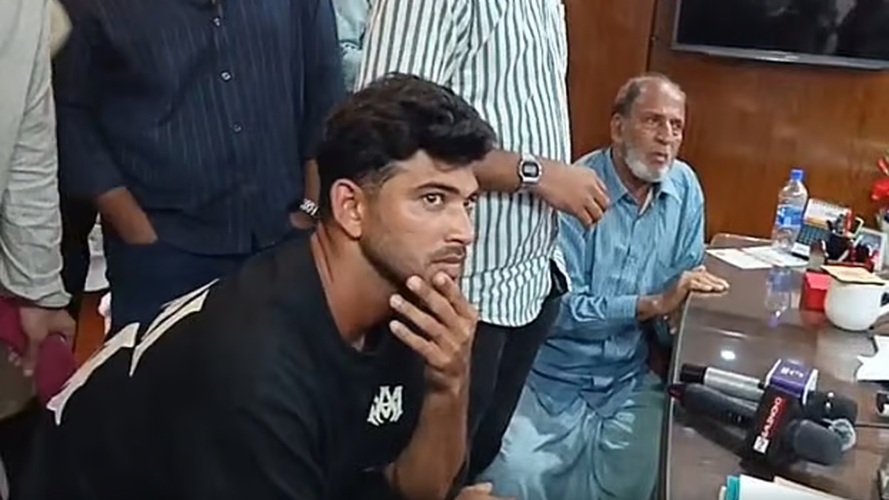 খুলশী থানায় ক্রিকেটার নাঈম হাসান